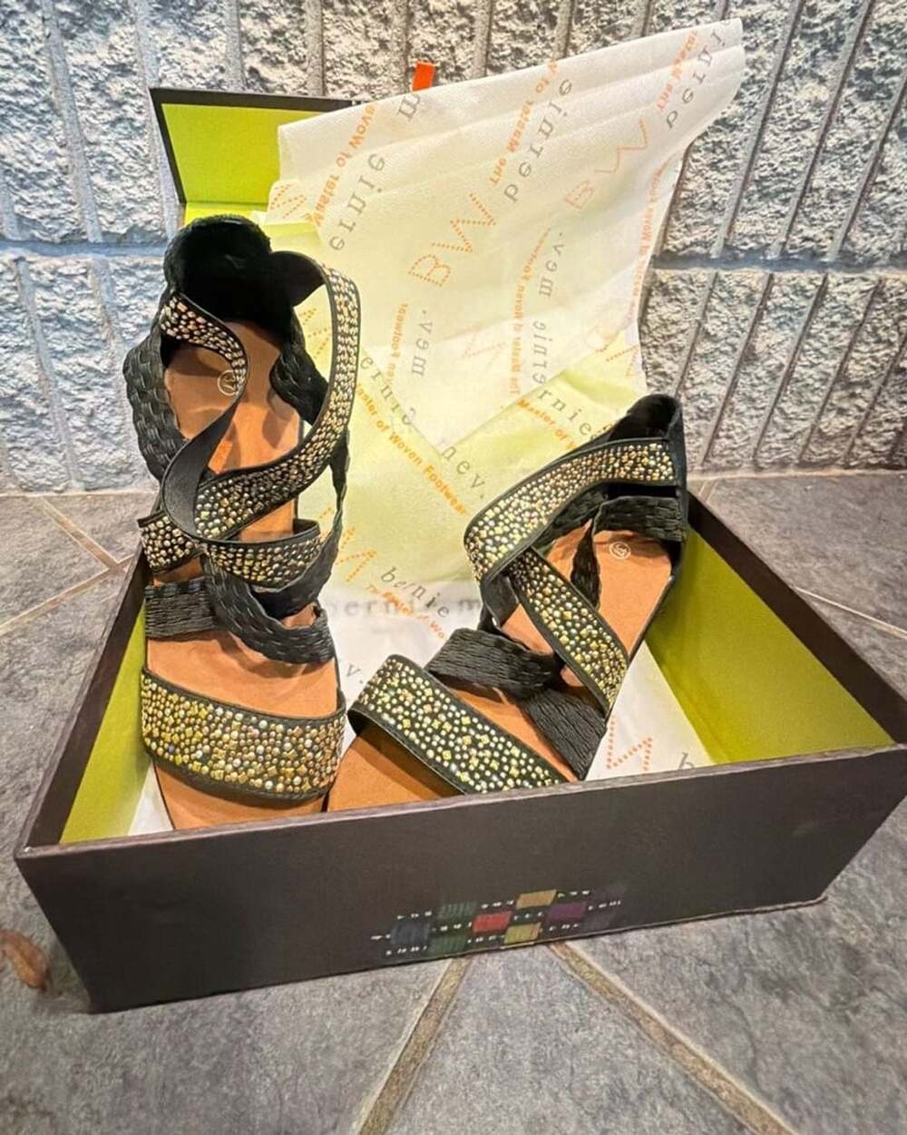 Bernie Mev Luscious Size 37 Wedge Sandal Black Studs